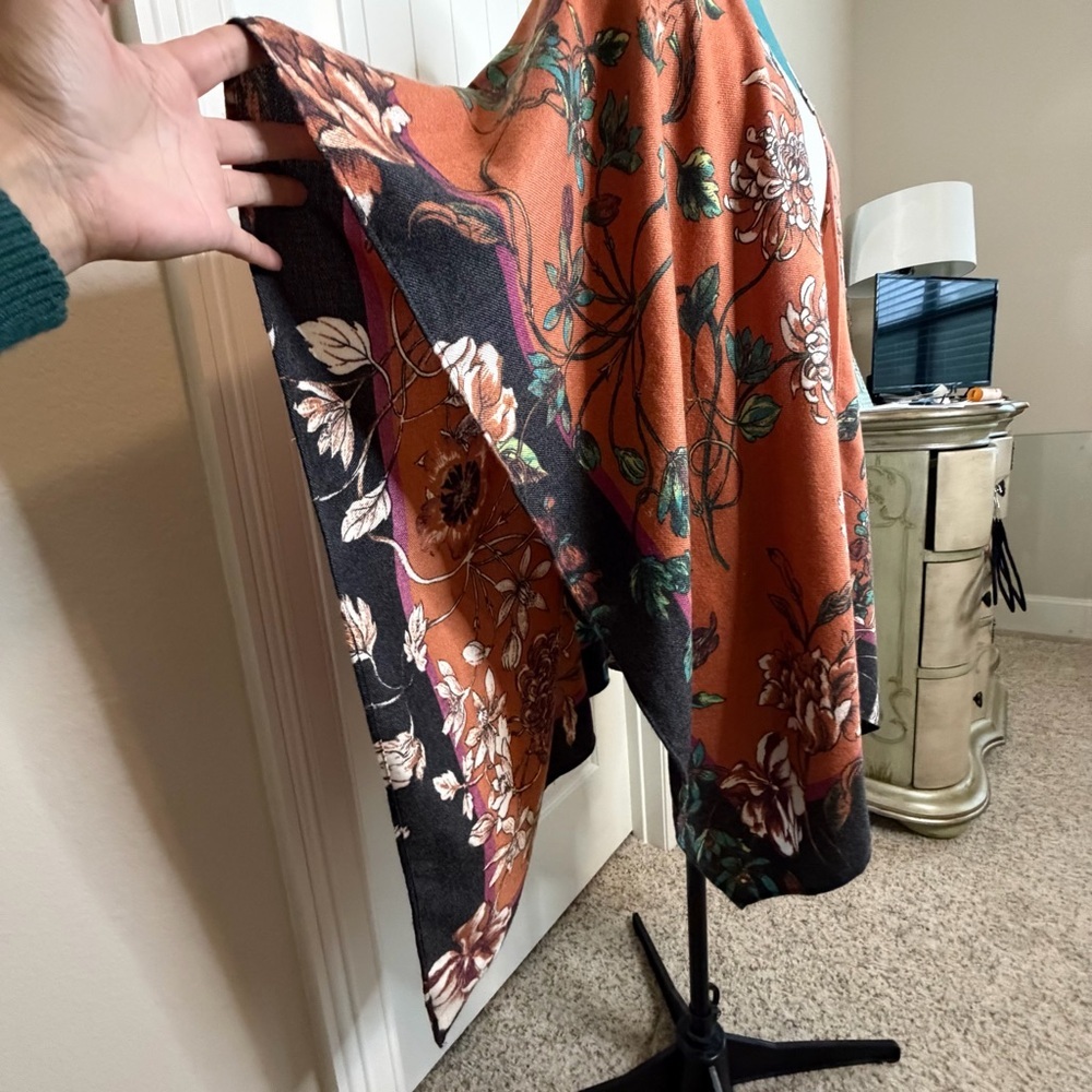 2/$30 Chico's Earthy Floral Poncho Top Shawl in Rust Orange - Picture 3 of 7